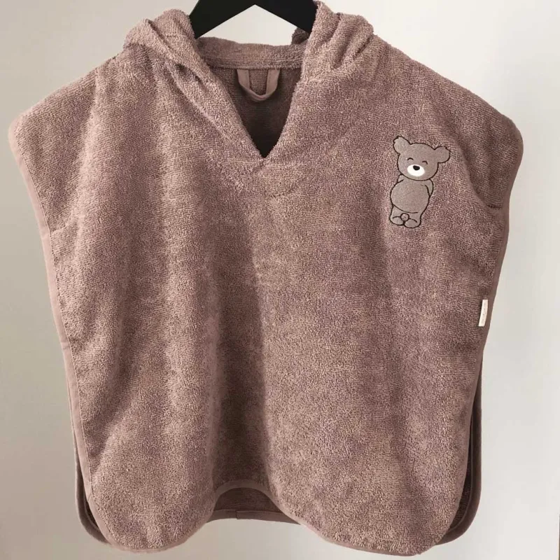 PETÚ PETÚ Celsa Pončo Teddy