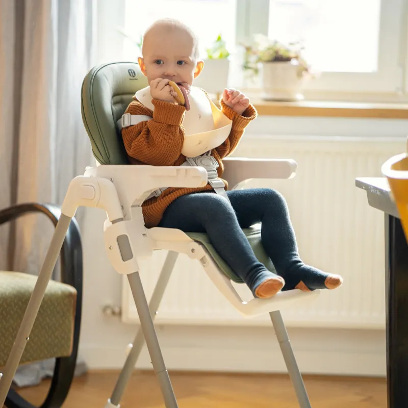 PETITE&MARS Potah sedáku a podnos k dětské židličce Gusto