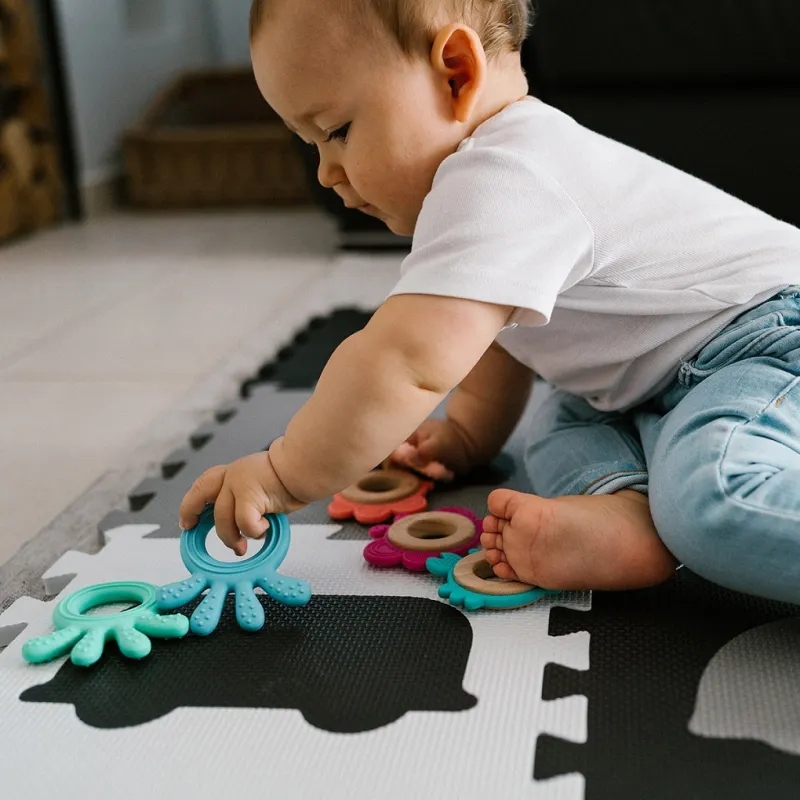 BABYONO Kousátko dřevěno-silikonové