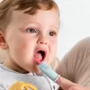 NATTOU Kartáček silikonový na prst s pouzdrem 2 ks
