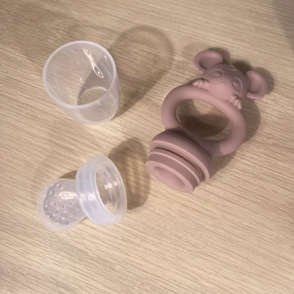 NUUROO Lauge Silikonové ovocné kousátko