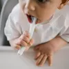 Baby Ono Dětská flexibilní lžička zelená