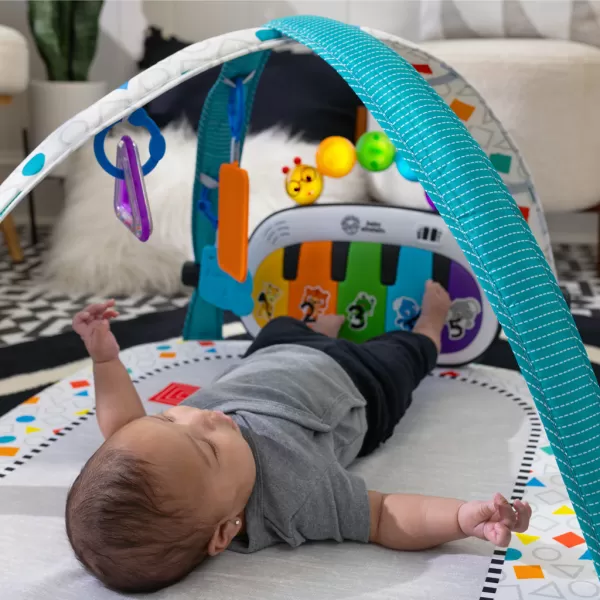 BABY EINSTEIN Podložka na hraní s ohrádkou a klavírem 3v1 Kick & Snooze™ 0m+