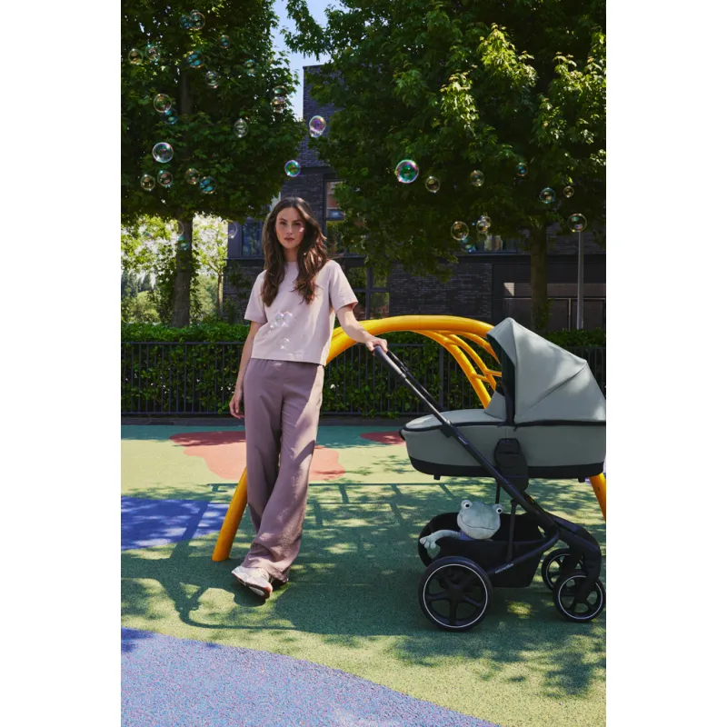 EASYWALKER Kočárek kombinovaný Harvey⁵ XXL AIR + CYBEX Aton B2 i-Size + základna