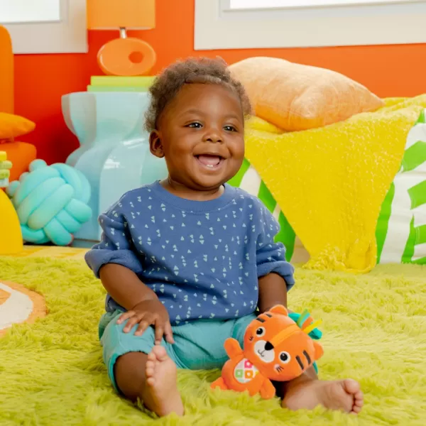 BRIGHT STARTS Chrastítko plyšové na C kroužku tygr Jingle Joy™ 0m+