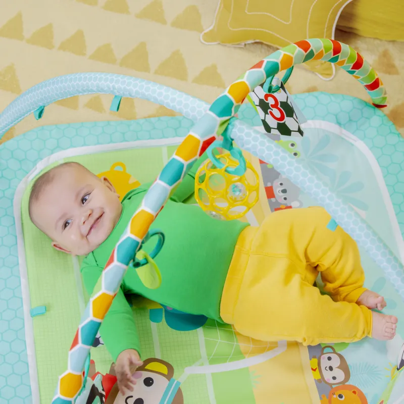 BRIGHT STARTS Deka na hraní s aktivitami Oball Grip & Kick™ 0m+