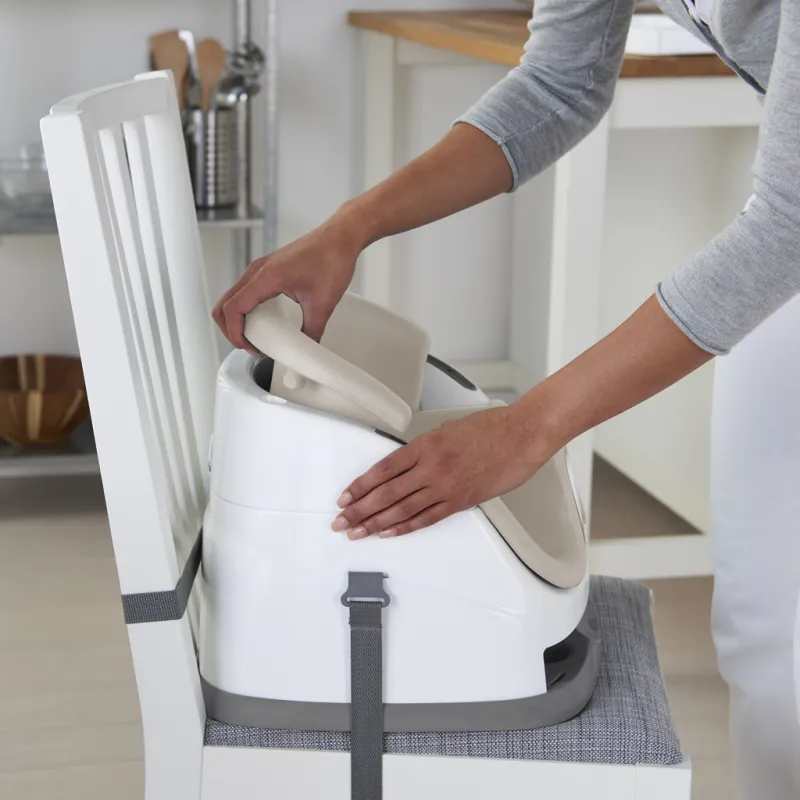 INGENUITY Podsedák na židli 2v1 Baby Base Cashmere 6m+ do 22 kg