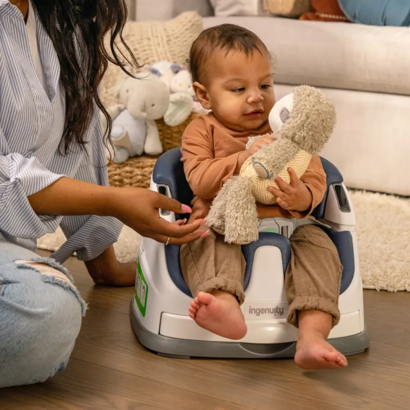 INGENUITY Podsedák na židli 2v1 Baby Base™ Night Sky 6m+ do 22kg