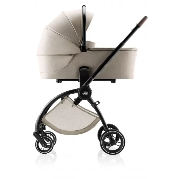 Britax Römer hluboká korba Rio Style 2025 v barvě Teak – ideální pro novorozence