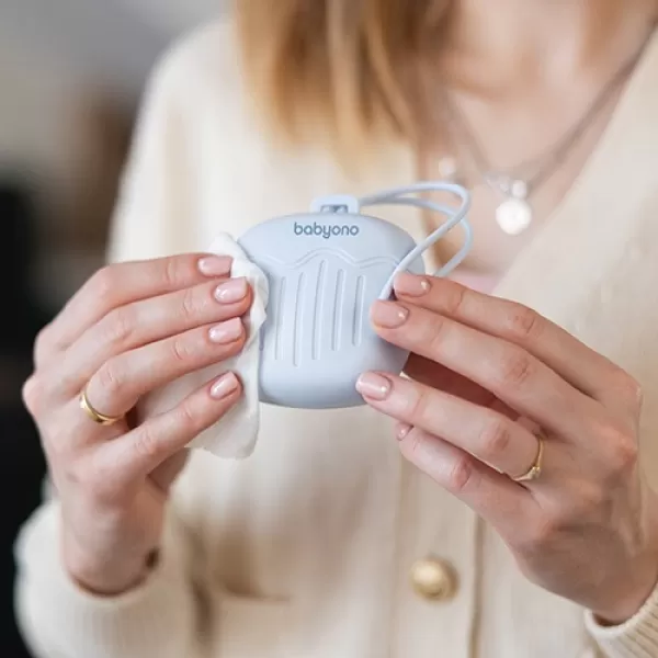 BABYONO Pouzdro silikonové na dudlík 0m+