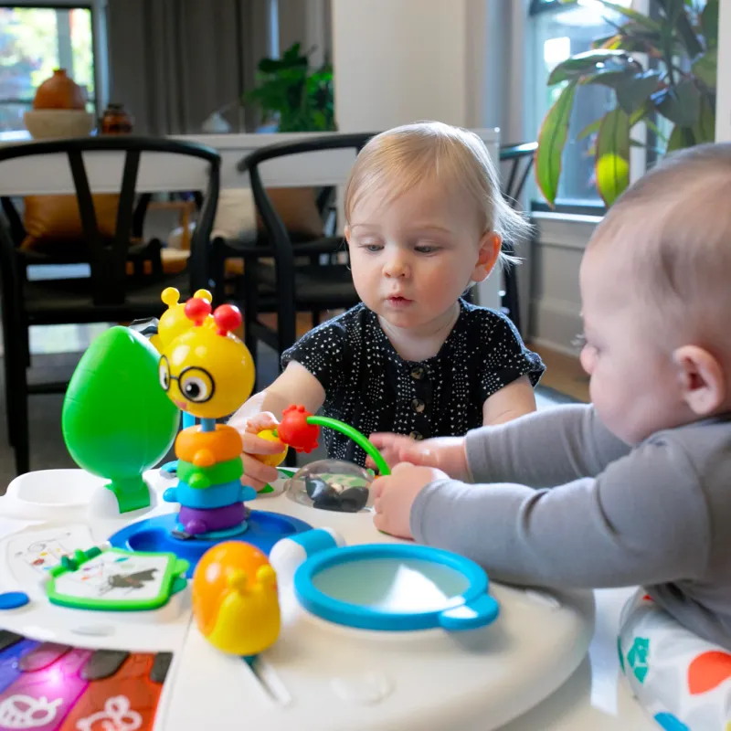 BABY EINSTEIN Centrum aktivní 4v1 Around We Grow™ 6m+ do 11kg