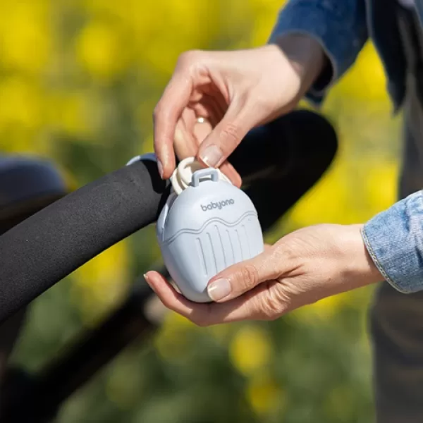 BABYONO Pouzdro silikonové na dudlík 0m+