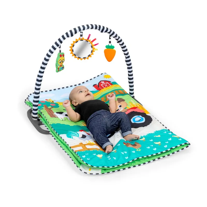 BABY EINSTEIN Deka na hraní s 3D farmou Busy Barnyard™ 0m+