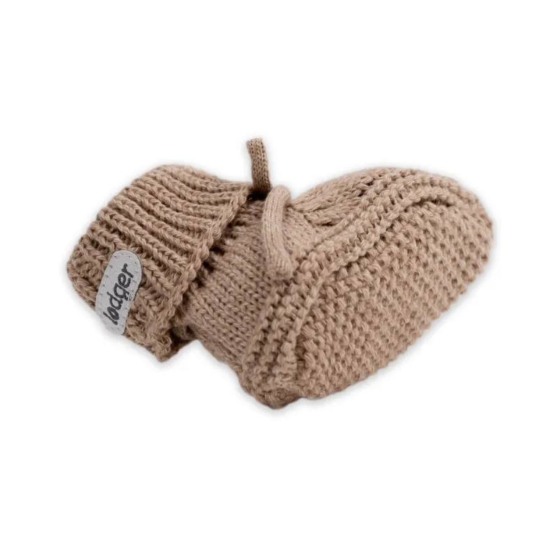 LODGER Capáčky Knit Cable Fudge vel. 0 - 6 měsíců
