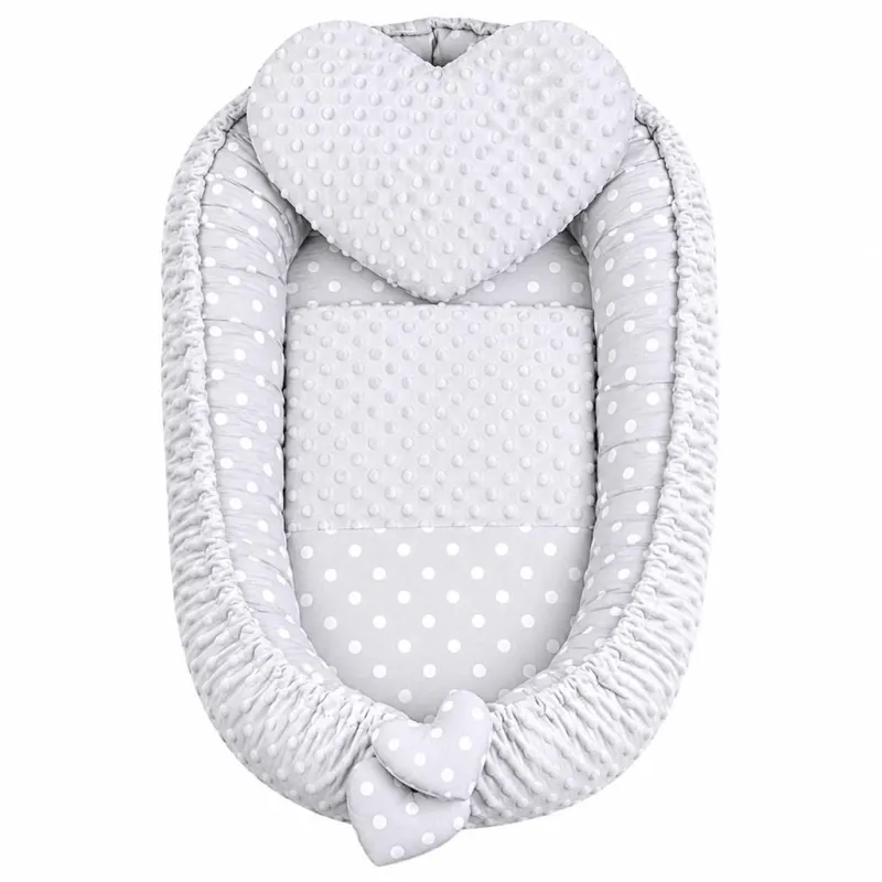 New Baby Luxusní hnízdečko s polštářkem a peřinkou z Minky Srdíčko šedé