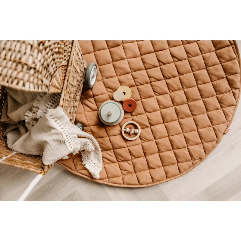 PLAY AND GO Noomad soft Hrací deka a Vak na hračky Organic Tawny Brown