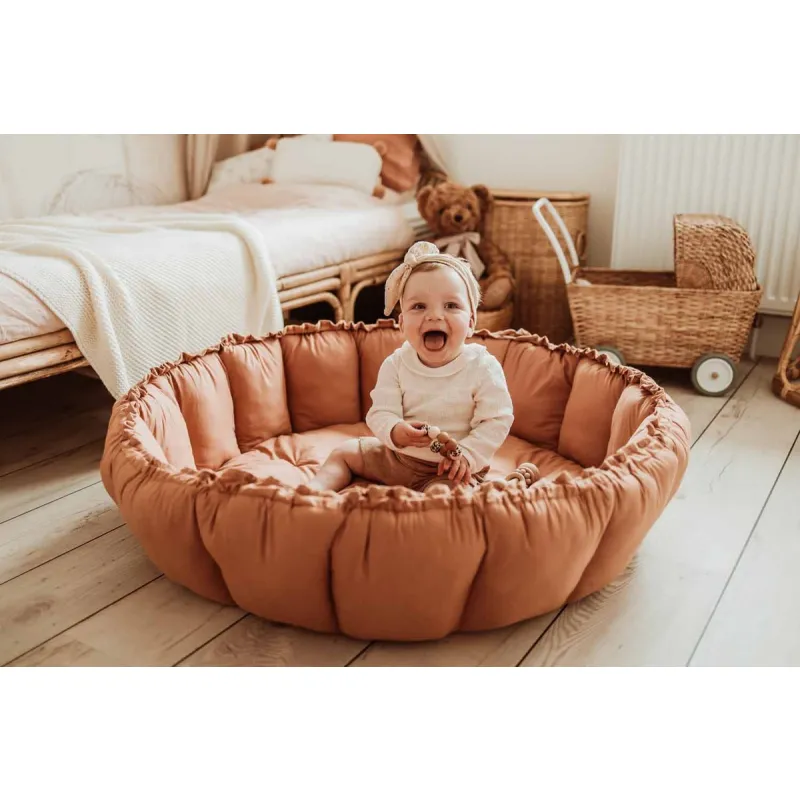 PLAY AND GO Coco Bloom Dětské hnízdo Tawny Brown
