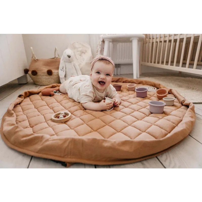 PLAY AND GO Noomad soft Hrací deka a Vak na hračky Organic Tawny Brown