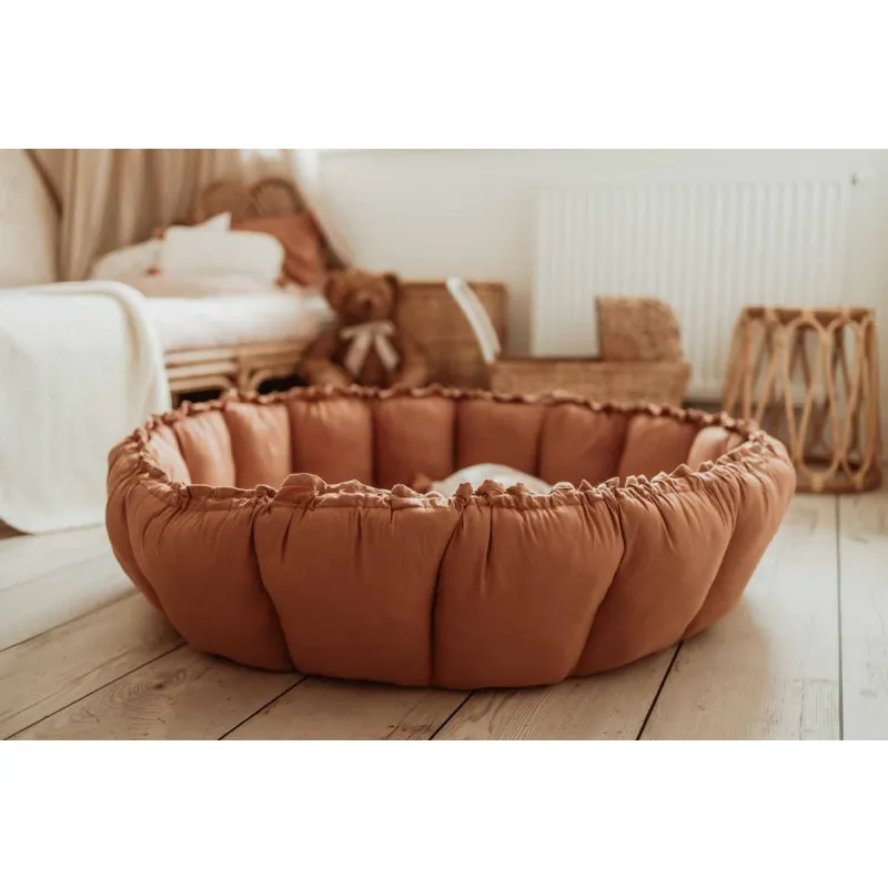 PLAY AND GO Coco Bloom Dětské hnízdo Tawny Brown