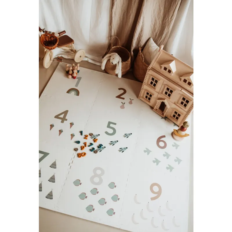 PLAY AND GO Tiloo EEVAA Podložka na hraní a domeček Numbers