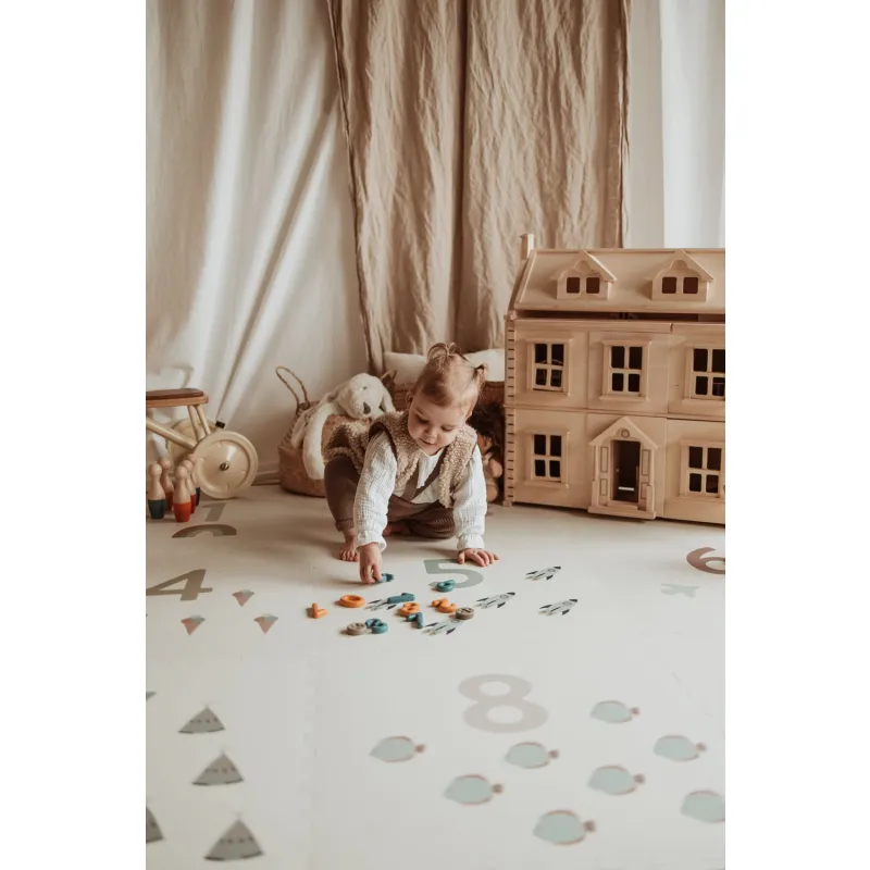 PLAY AND GO Tiloo EEVAA Podložka na hraní a domeček Numbers