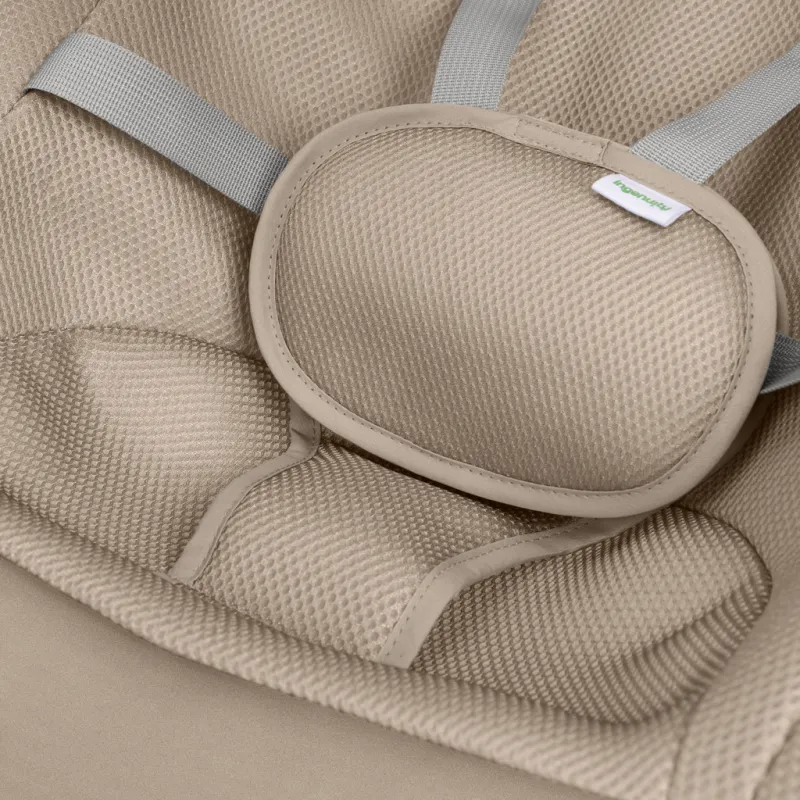 INGENUITY Lehátko houpací s vibrací, připravené na cesty Nestlé™, 0m+