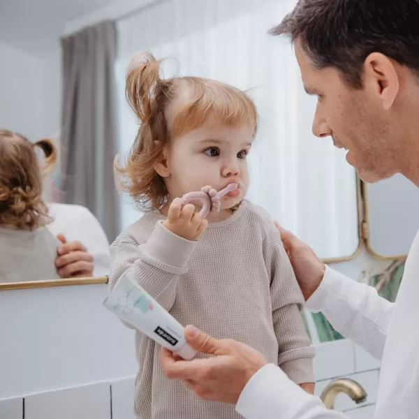 SUAVINEX Dětská zubní pasta BABY/KIDS s jahodovou příchutí - 50 ml