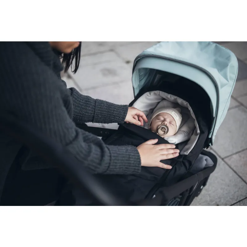 THULE NEWBORN NEST BLACK novorozenecký fusak