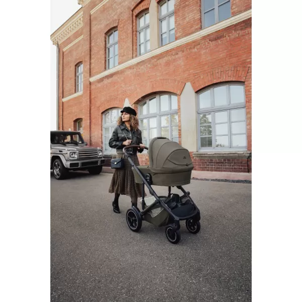 Britax Set kočárek Smile 5Z + hluboká korba